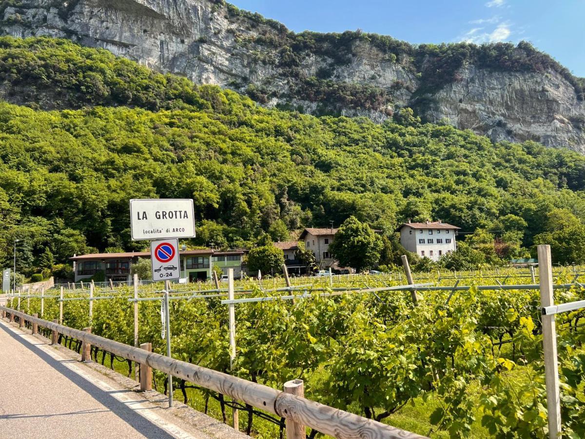 G-House Modernes Apartment Mit Tollem Ausblick Riva del Garda Buitenkant foto