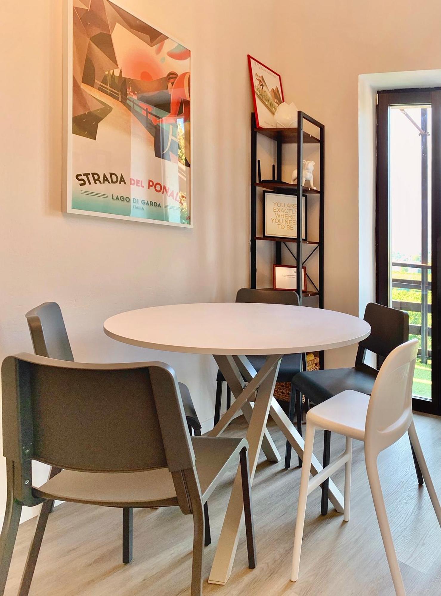 G-House Modernes Apartment Mit Tollem Ausblick Riva del Garda Buitenkant foto