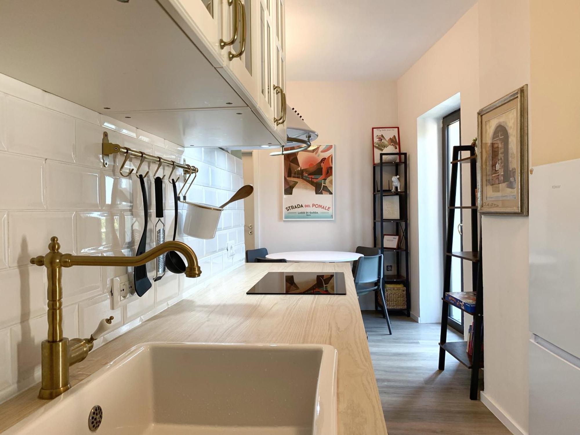 G-House Modernes Apartment Mit Tollem Ausblick Riva del Garda Buitenkant foto