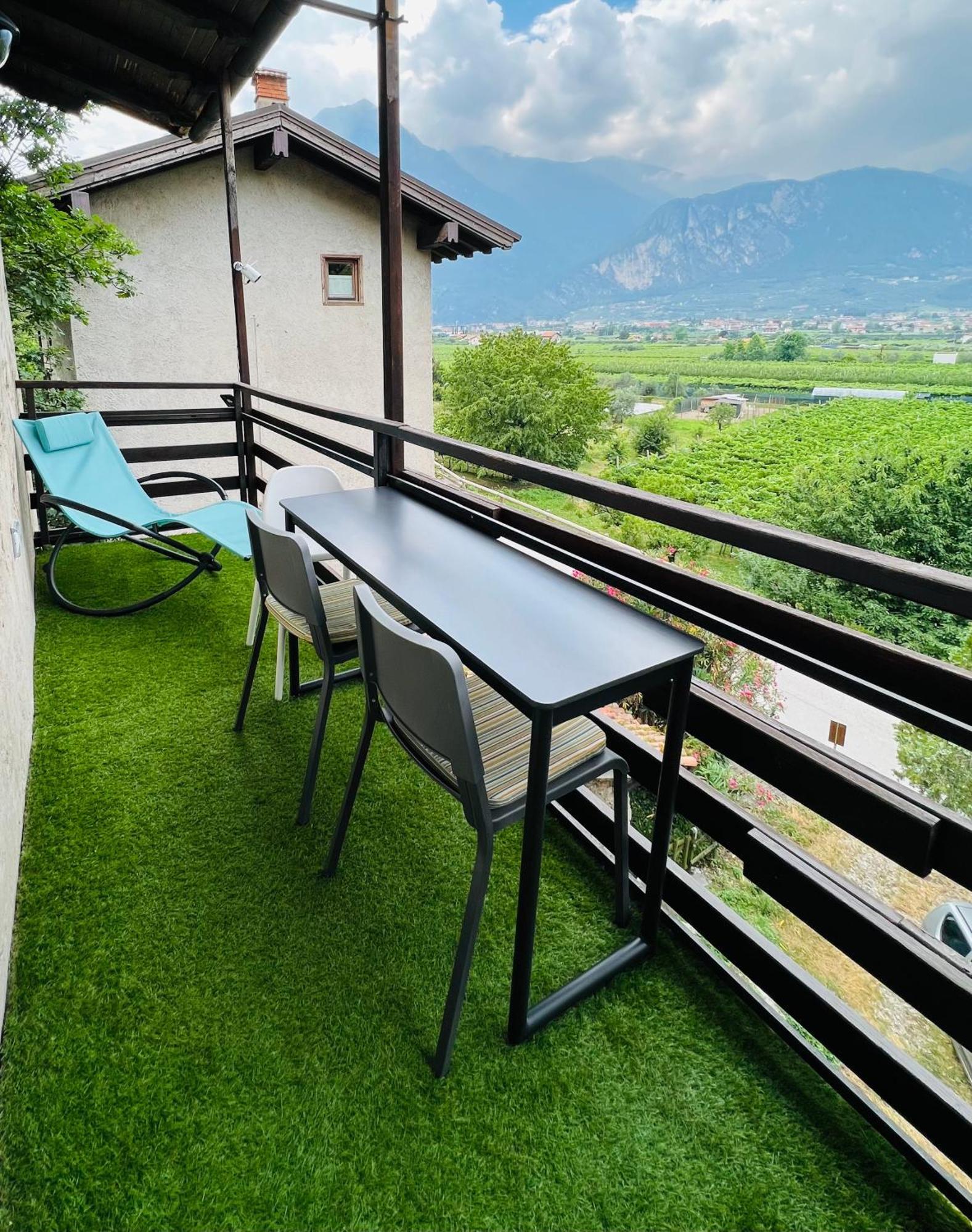 G-House Modernes Apartment Mit Tollem Ausblick Riva del Garda Buitenkant foto